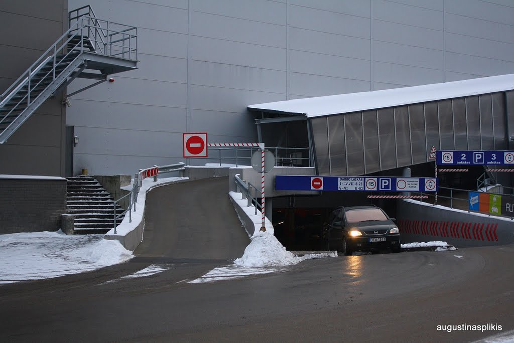 Underground and above-ground entrance to the "Saulės miestas" ("Solar city") by Augustinas Plikis