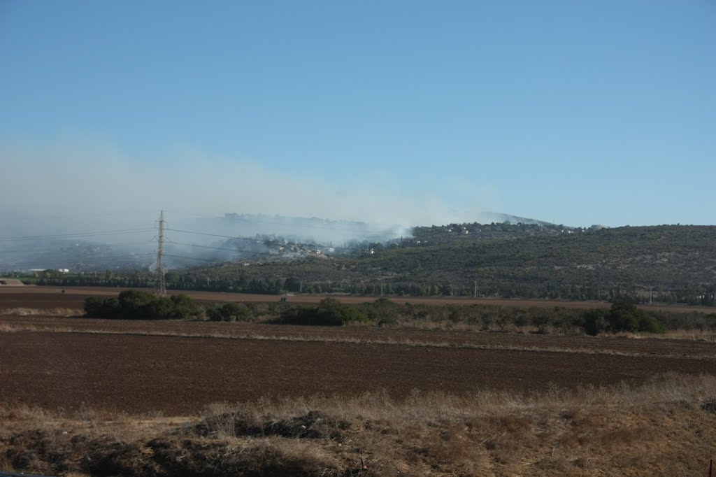 292 Multinational Force airborne extinguish fires, Huge fire at Mount Caramel Israel by ‫יוסף אבן כסף‬‎