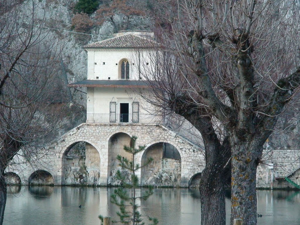 Lago di Scanno by Poetaandaluso