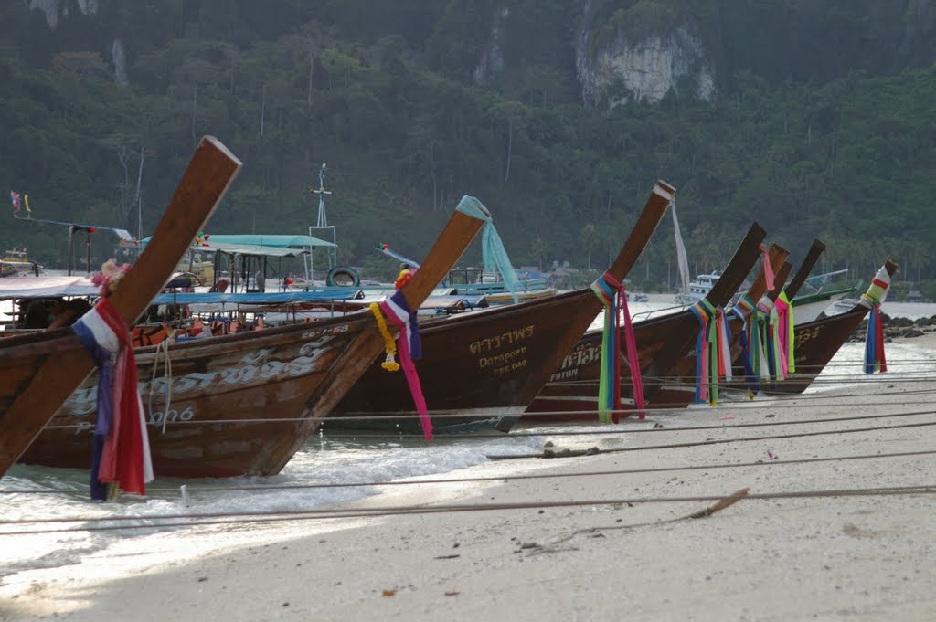 Longtail boats @ Koh Phi Phi by steventak