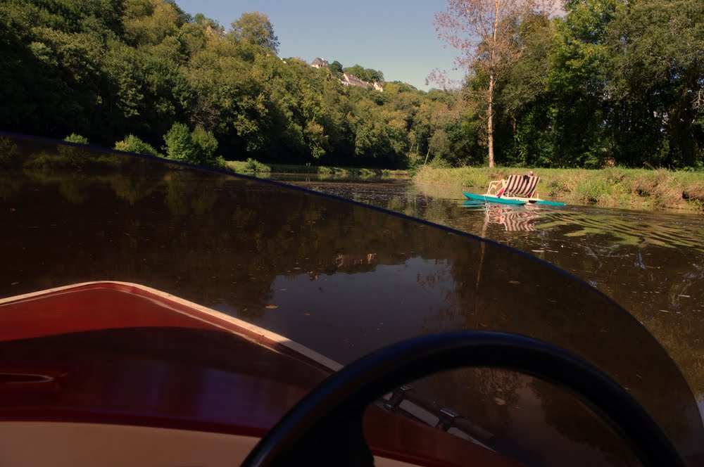 Sur le canal en bateau électrique by Christophe Pluchon