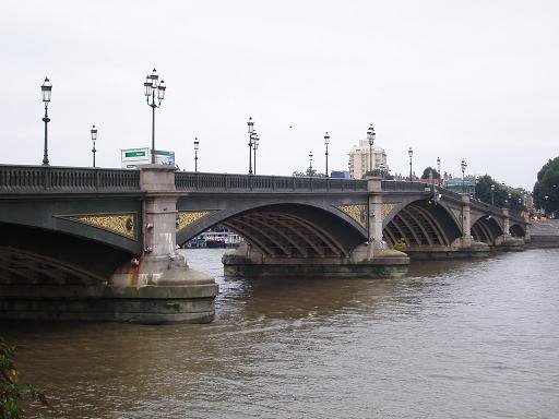 Battersea Bridge by huatheng.lim