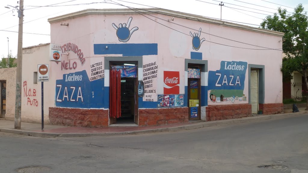 Kiosk in Chilecito - La Rioja, Argentinië by Gerrit Henderikse