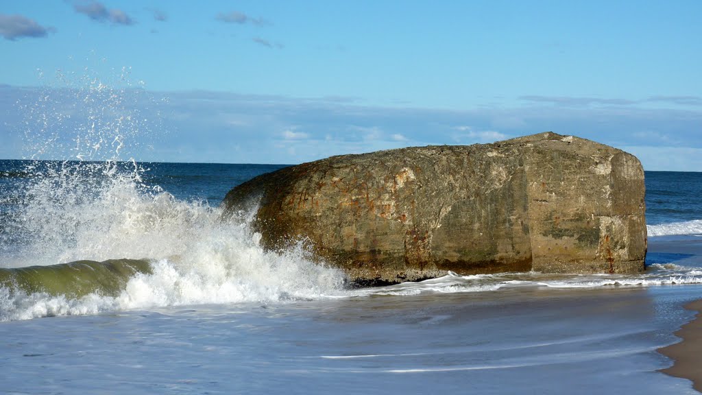 "gefluteter Bunker" by Volker J.