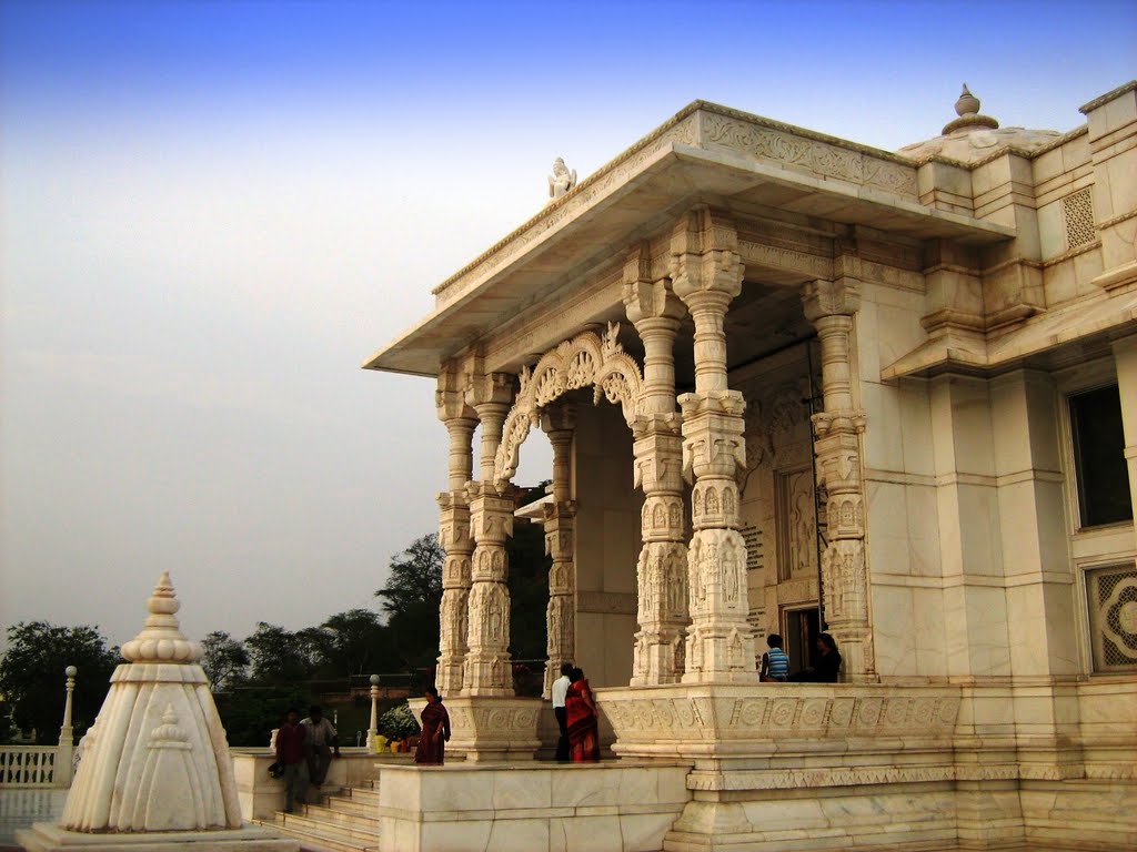 Laxmi Narayan Temple, Jaipur by Hemant Shesh