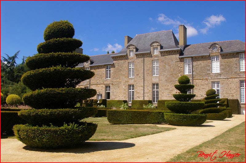 35560 Bazouges-la-Pérouse, France by Benoît Hanser