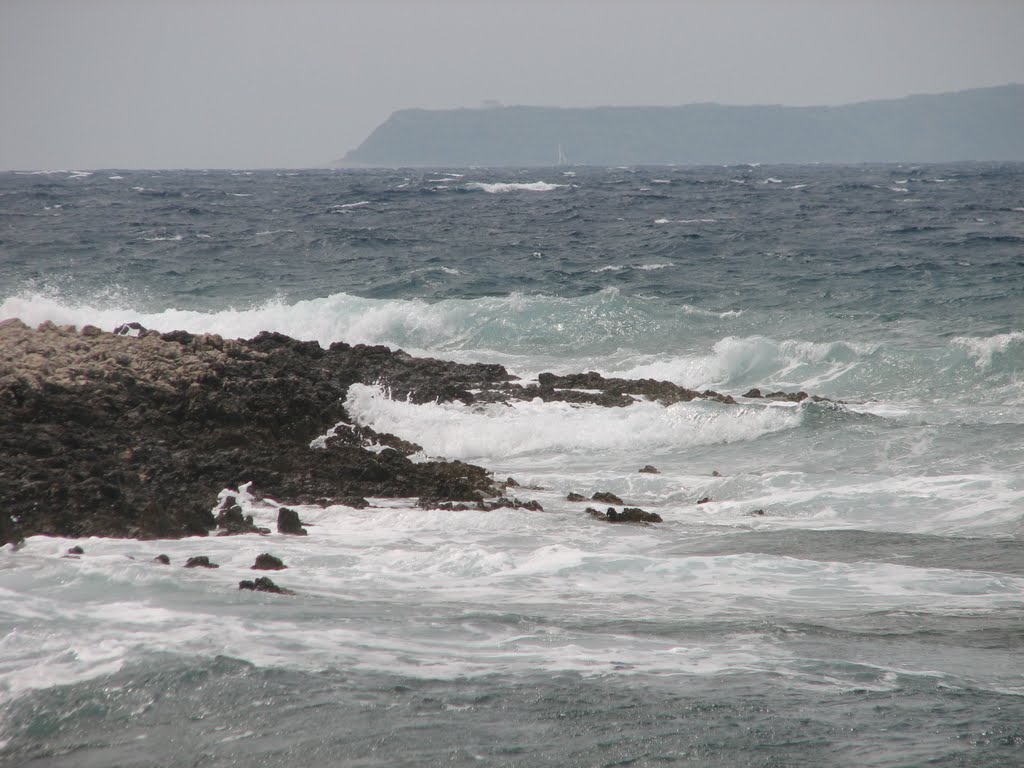 Big Waves and isle Susak by Tonko Nardelli