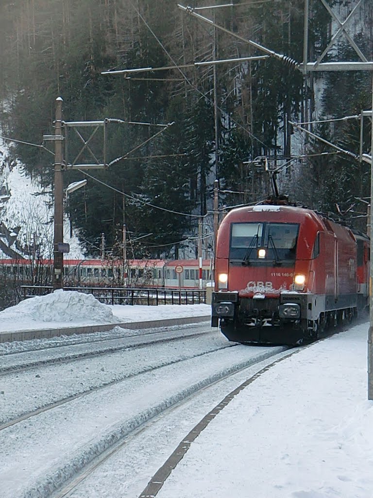 EC Durchfahrt in der Haltestelle Wolfsbergkogel by jholzi