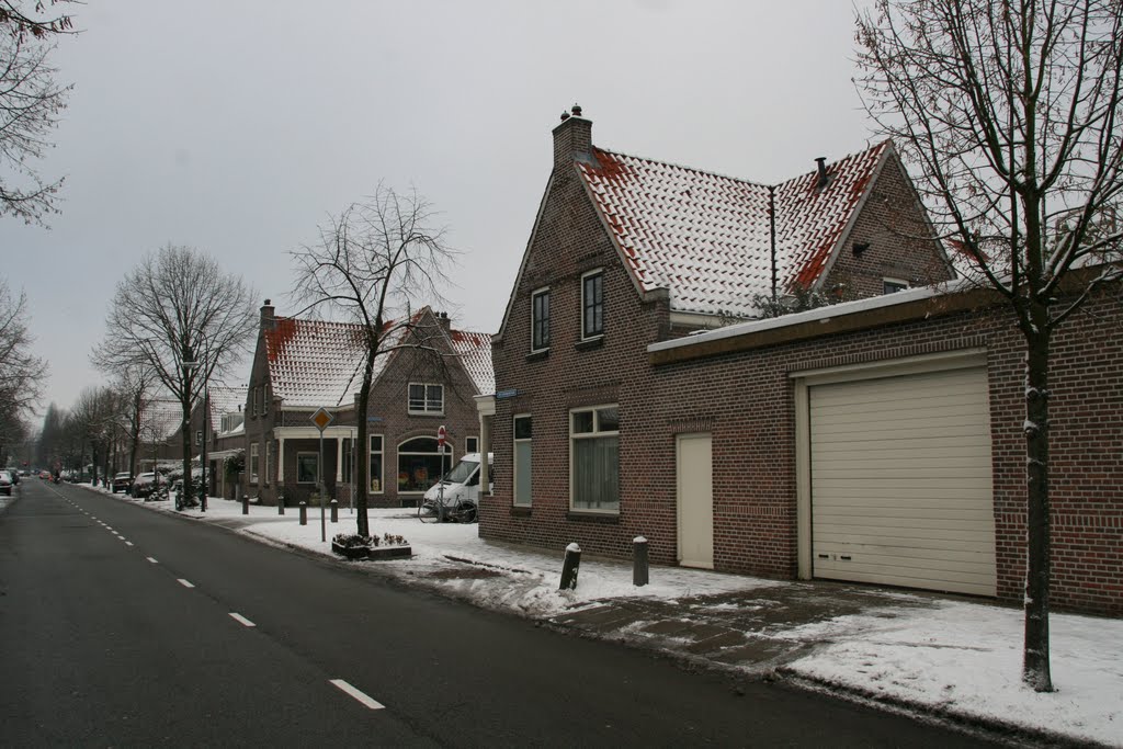 De Lessepstraat in de winter by Carl030nl