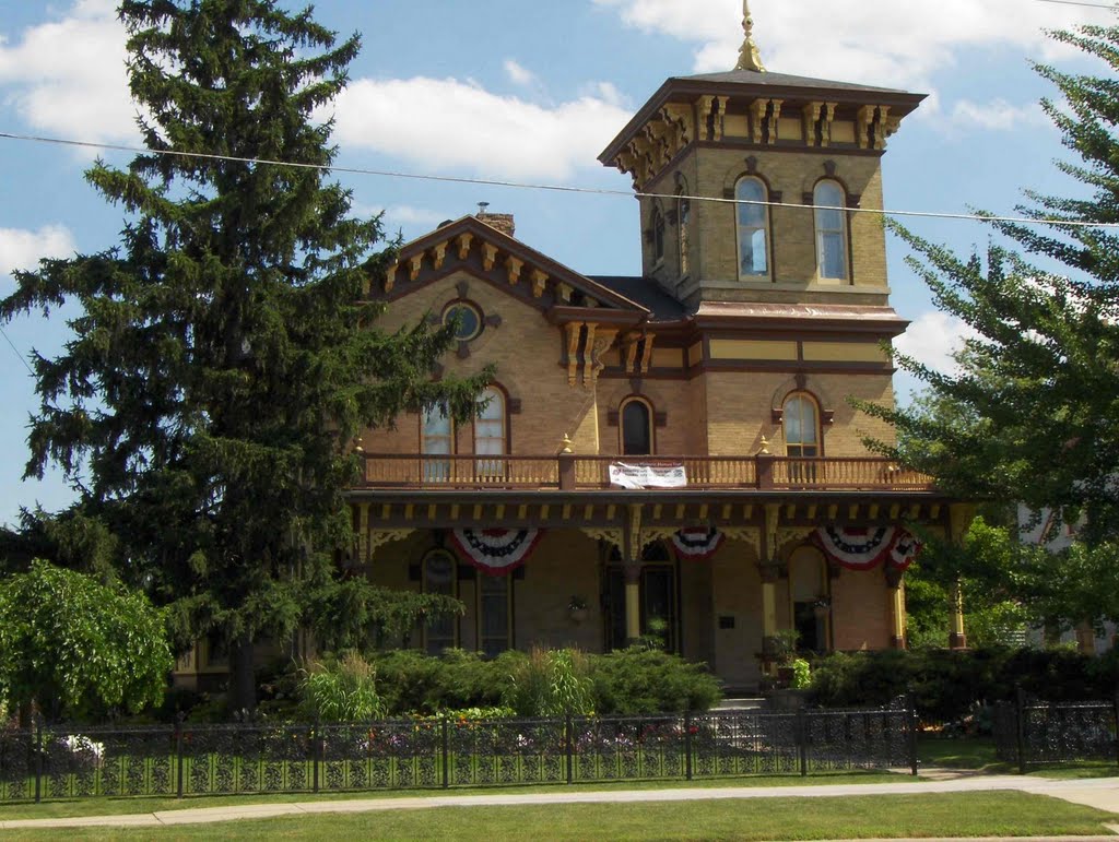 West 6th Street @ West Prospect Avenue, GLCT by Robert Maihofer, Great Lakes Casual Traveler