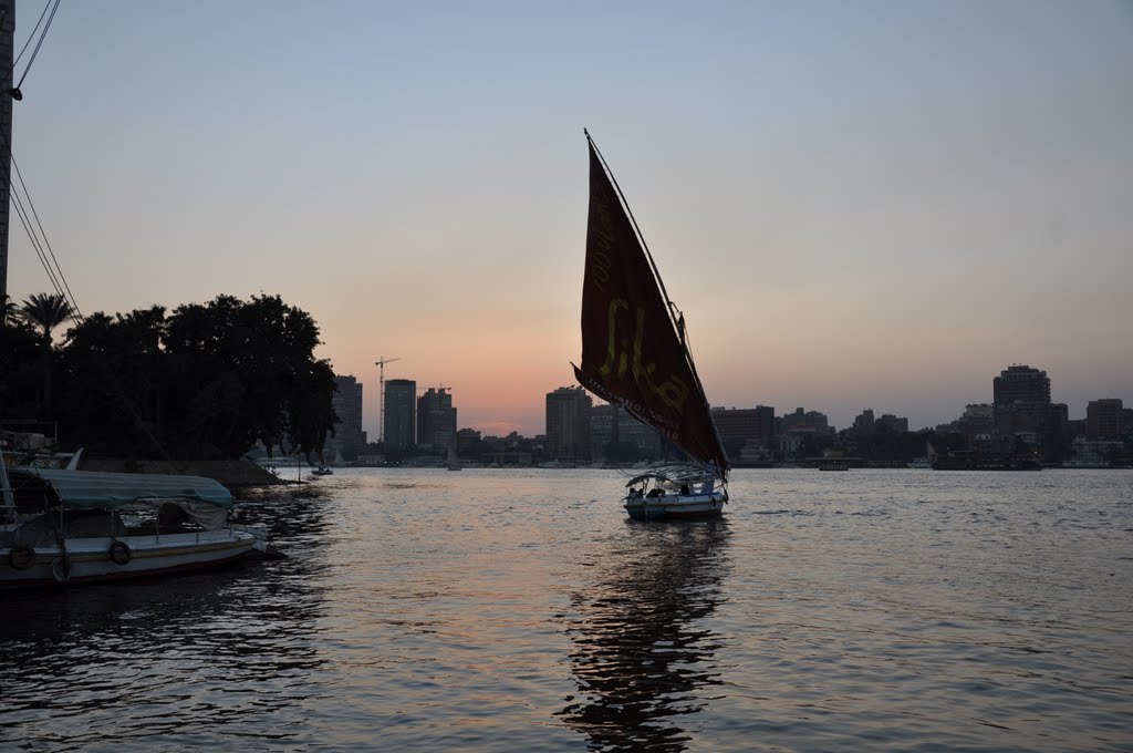 Nil Cairo by Huseyin Celikyay