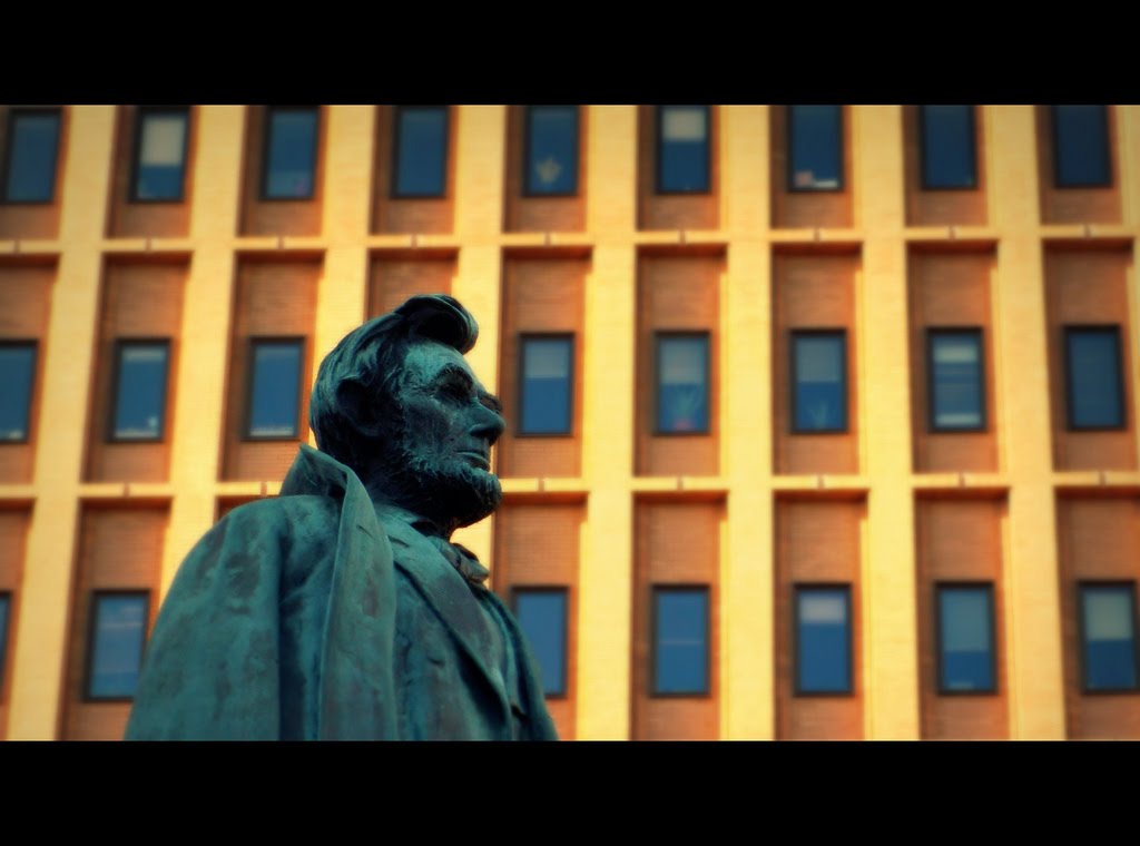 Abraham Lincoln @ Thomas Foley Federal Courthouse by Kenneth Wesley Earle…