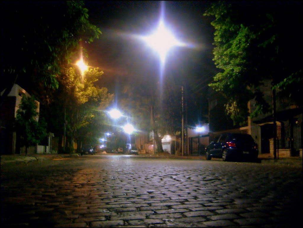 La noche por calle Concordia by LichuKnzpt