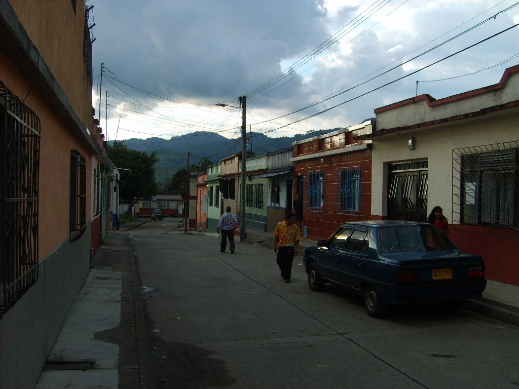 Calle 66 entre carreras 17 y 19 Barrio la Capilla by Pablo Andrés Naranjo…