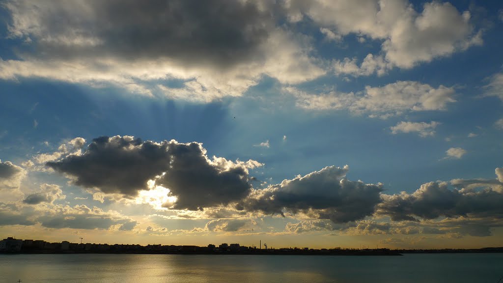 Lacul Morii, Crângași by Jpeg