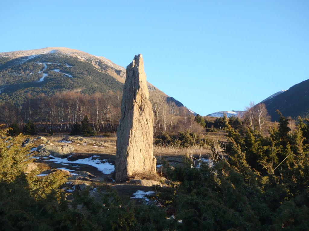 Menhir de la Bassouse et Cambre d'Aze (2750m), Eyne (66) by katricoin