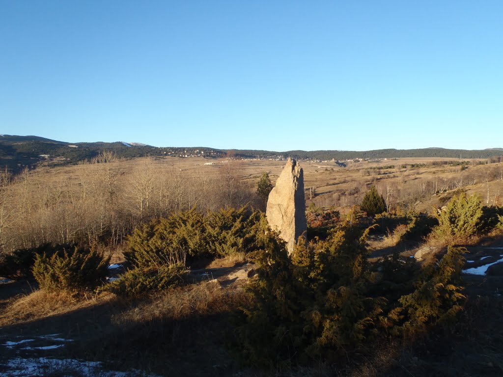 Menhir de la Bassouse, Eyne (66) by katricoin