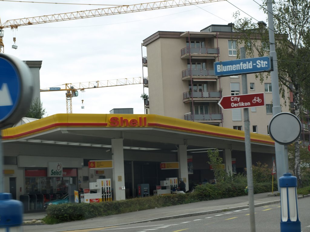 Tankstelle Shell in Affoltern, 9 September 2007 (by www.swiss-pics.ch ) by NilsW