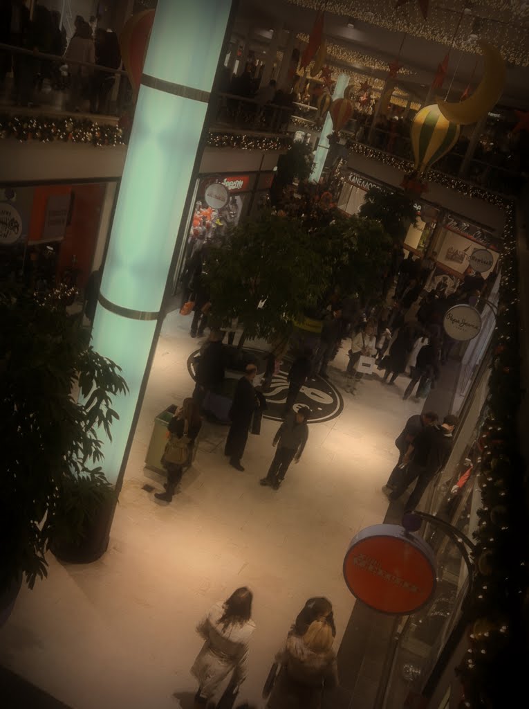 Thessaloniki, Cosmos mall by bouris