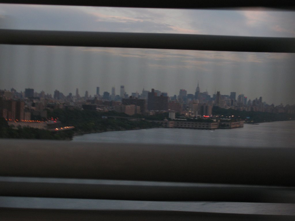 NY SKyline from GW bridge by elpowett