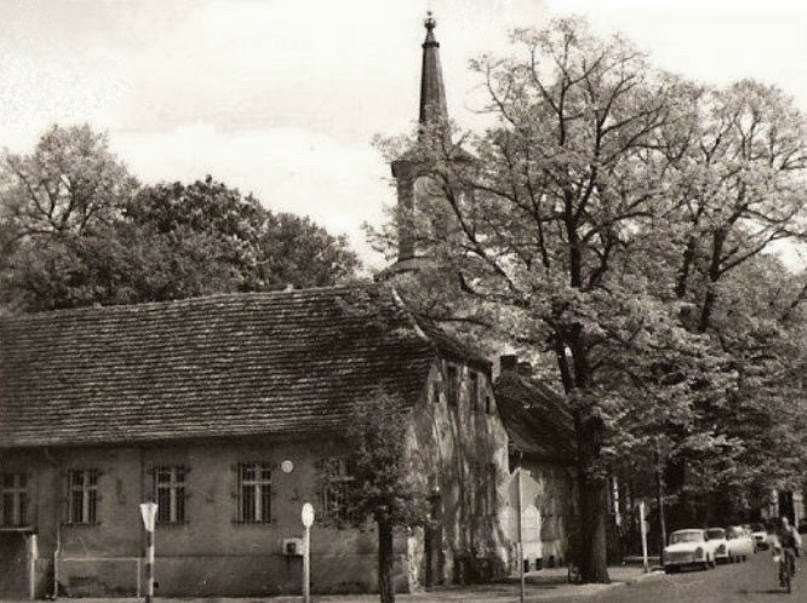 Teltow (Brandenburg): 1959 Blick zum Turm der St. Andreaskirche by dudeyberlin