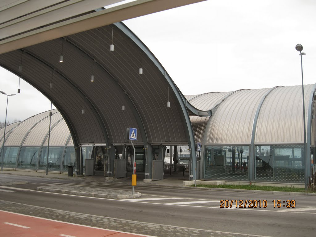 Stazione SFMR Venezia-Ospedale 2/2 by Massimo Camillo