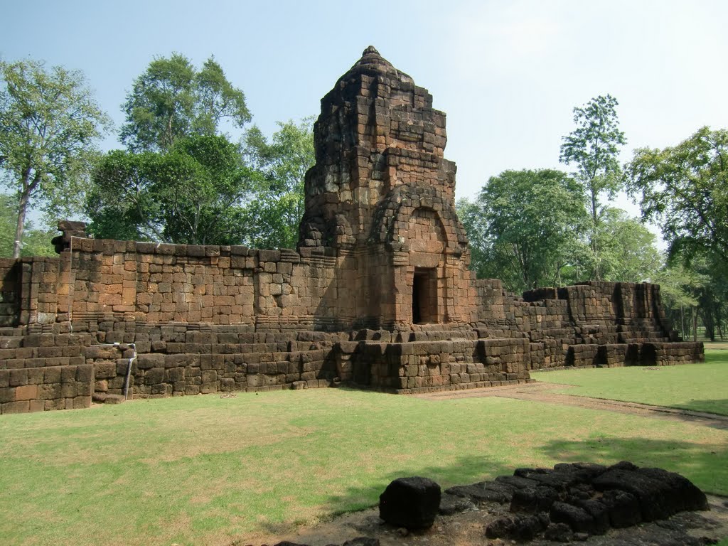 Muang Sing Historical Park : Monument 1 by Inazuma