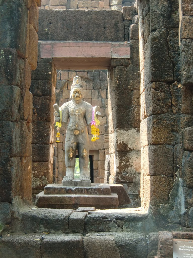 Muang Sing Historical Park : Monument 1 > Bodhisattva Avalokitesavara by Inazuma