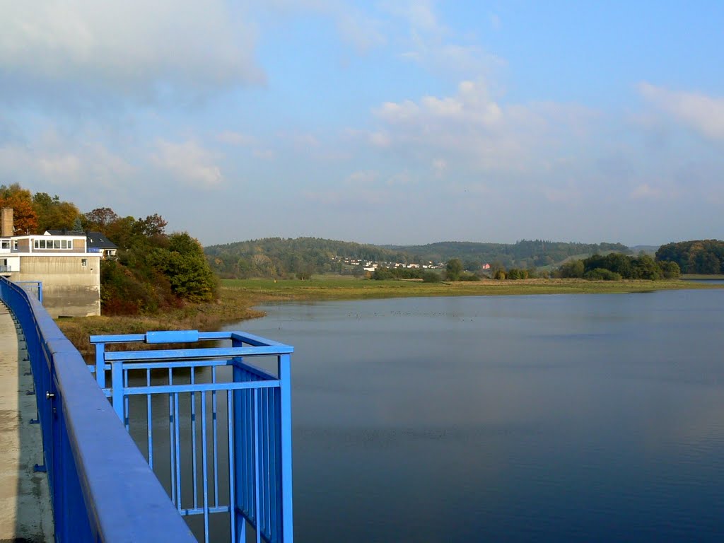 Pöhl - Blick auf die Bungalow-Siedlung Rodlera by Thomas Eichler