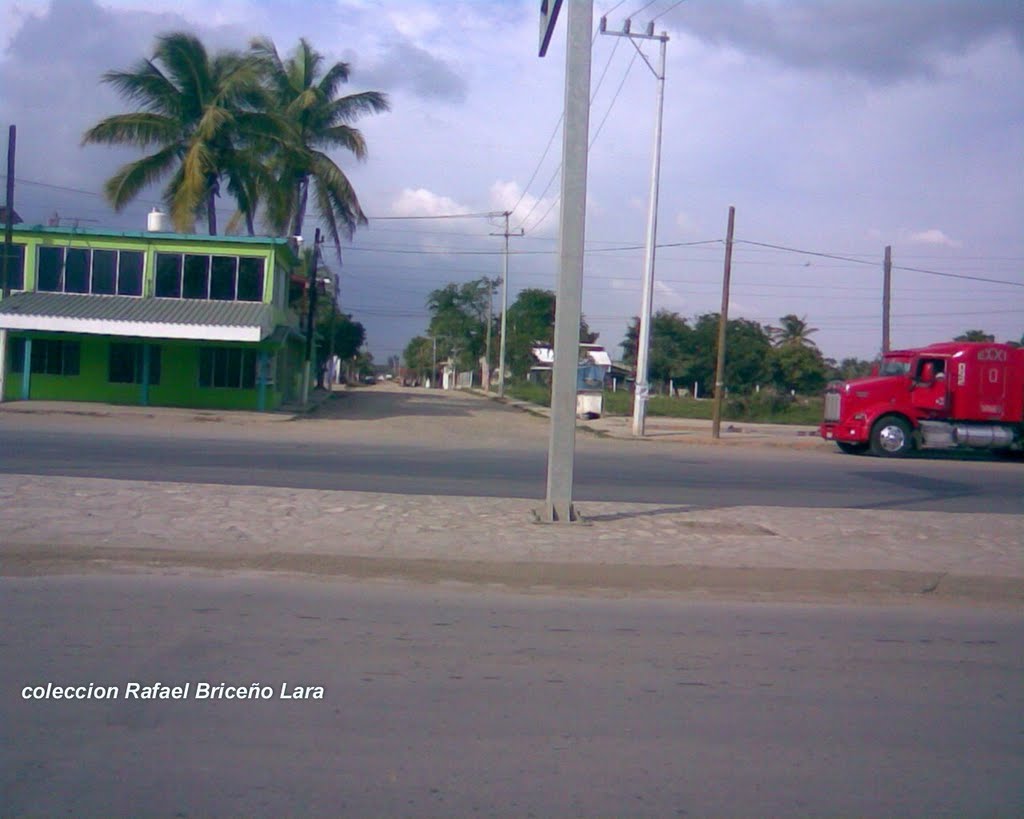 Carretera Tampico-Valles y calle 9 by Rafael Briceño Lara