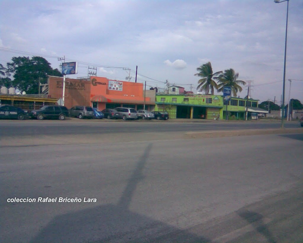 Carretera Tampico-Valles entre calle 10 y 9 by Rafael Briceño Lara