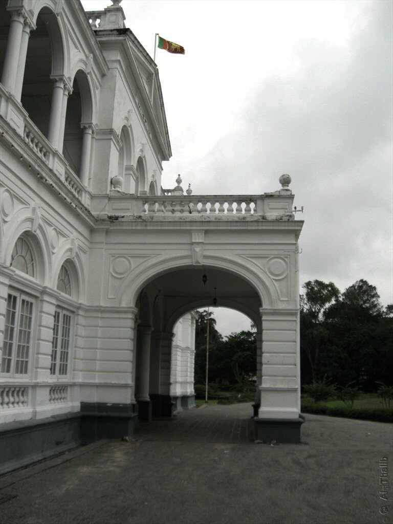 Museum Entrance by Saltha Dsevenii