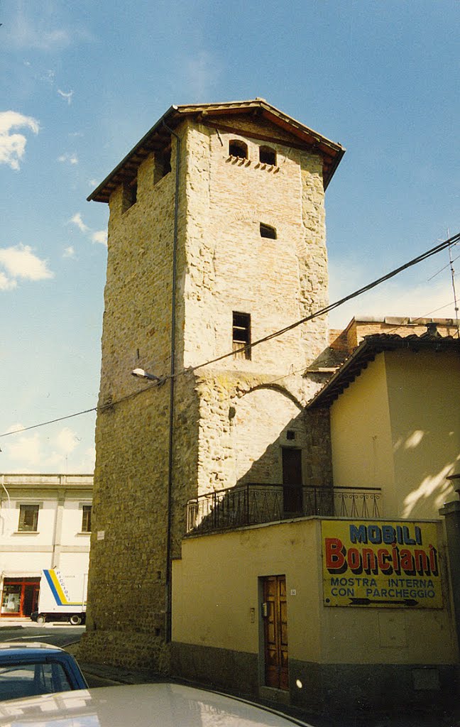 Figline Valdarno, town tower by PeterE