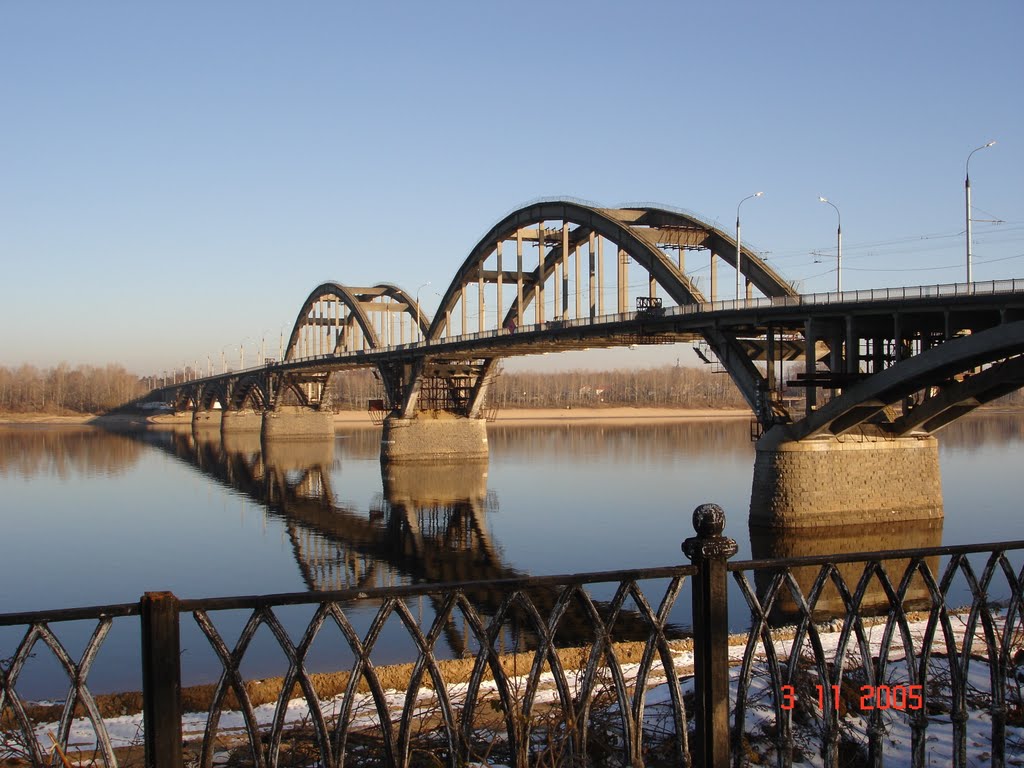 Рыбинск. Мост через реку Волга. by svvladimir