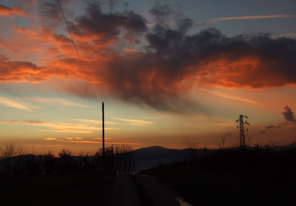 TRAMONTO CON PALO E TRALICCIO by gipascali