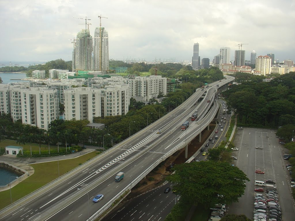 Marina at Keppel Bay (left) seen from the cable car back to HarbourFront - Singapore by Paul HART