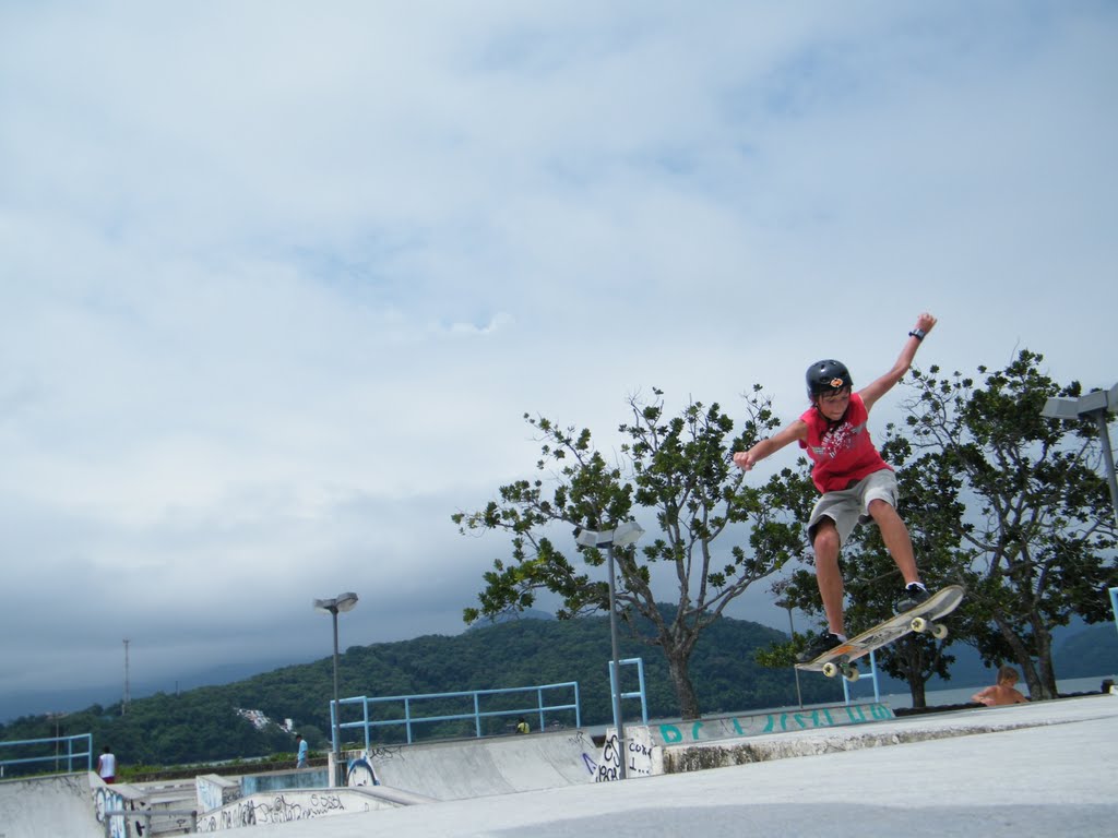 Pista de Skate - Ubatuba, SP by mcremonesi