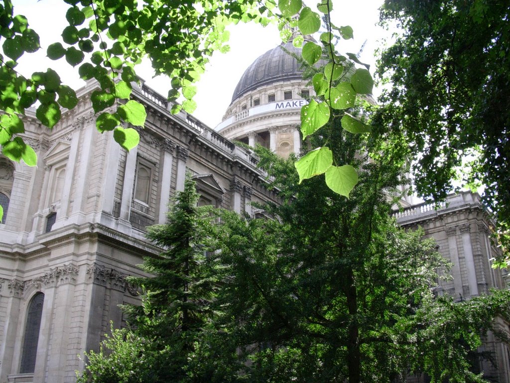 SAINT PAUL, LONDON by geoklei