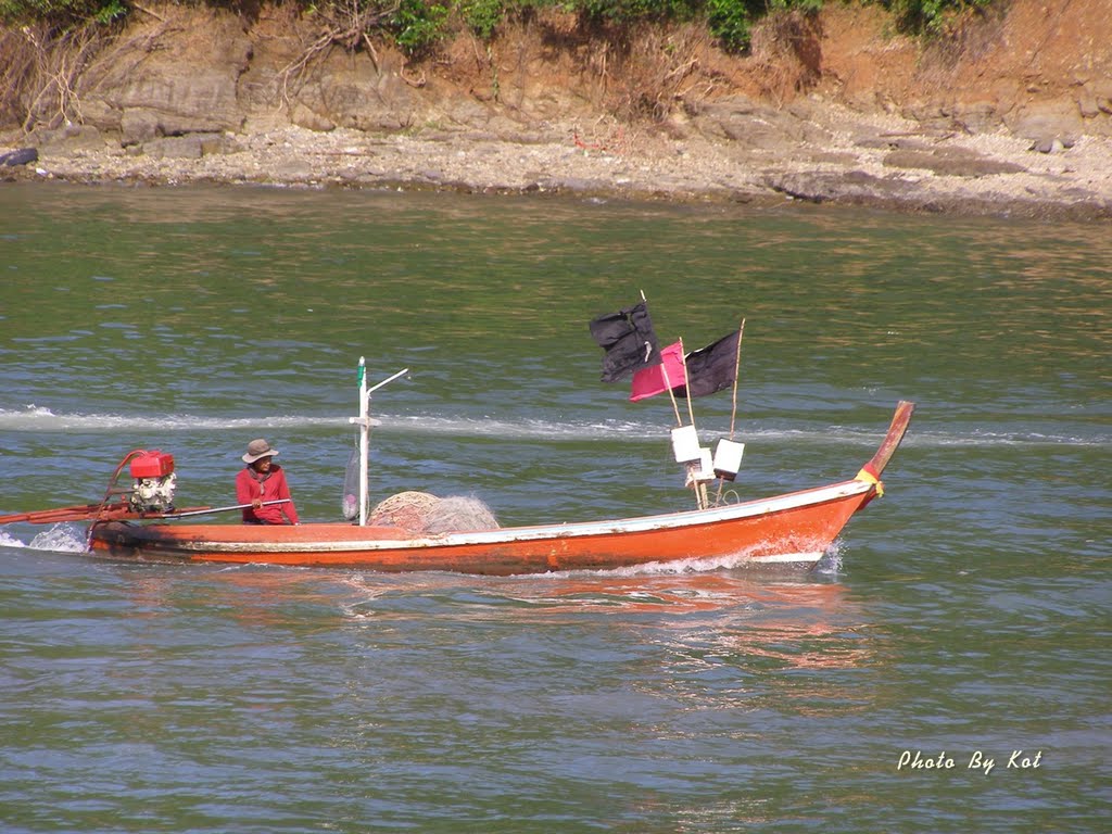 Fishing boat by Kot-Adventure