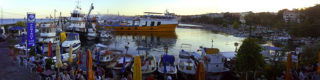 Tekirdag Liman Cay Bahcesi by Serkan Gurkan