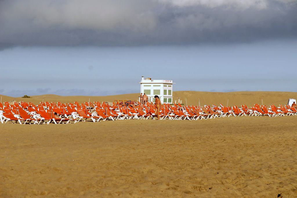 Maspalomas beach by Rosinkar Olafsson