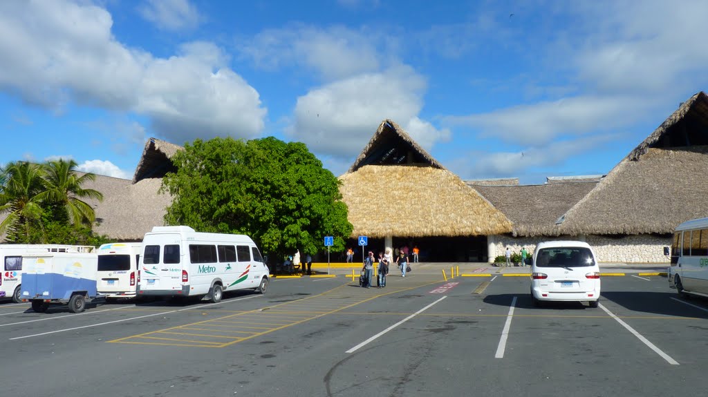 The airport in Punta Cana by Игорь Антонов