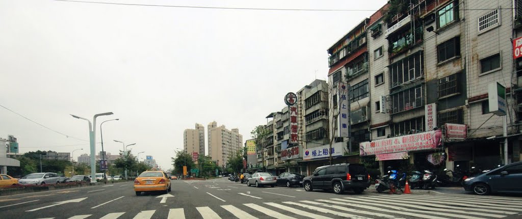 New Taipei, Banqiao District, New Taipei City, Taiwan by ImagingTaipei10