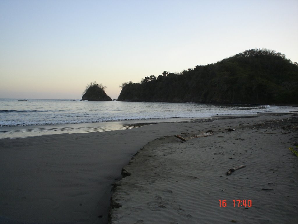 El senit en playa islita by Mauricio RR