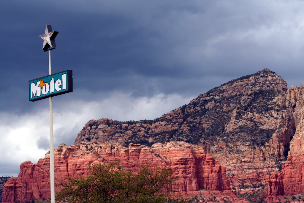 Motel Star in Sedona Arizona by andylepki