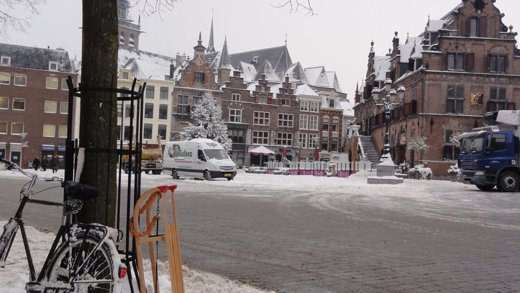 GROTE MARKT.DEC.2010. by karel wielinga