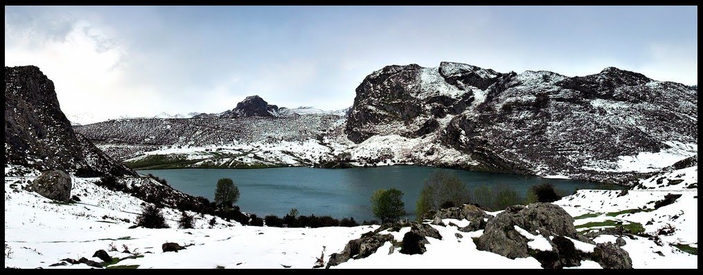 Lago de Enol, Asturias, España by Katubegi