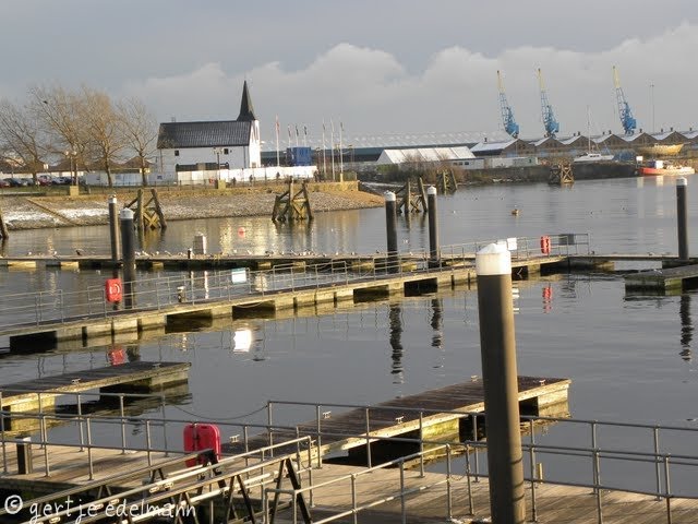 Cardiff Bay Norvegian Church by Inchtomania