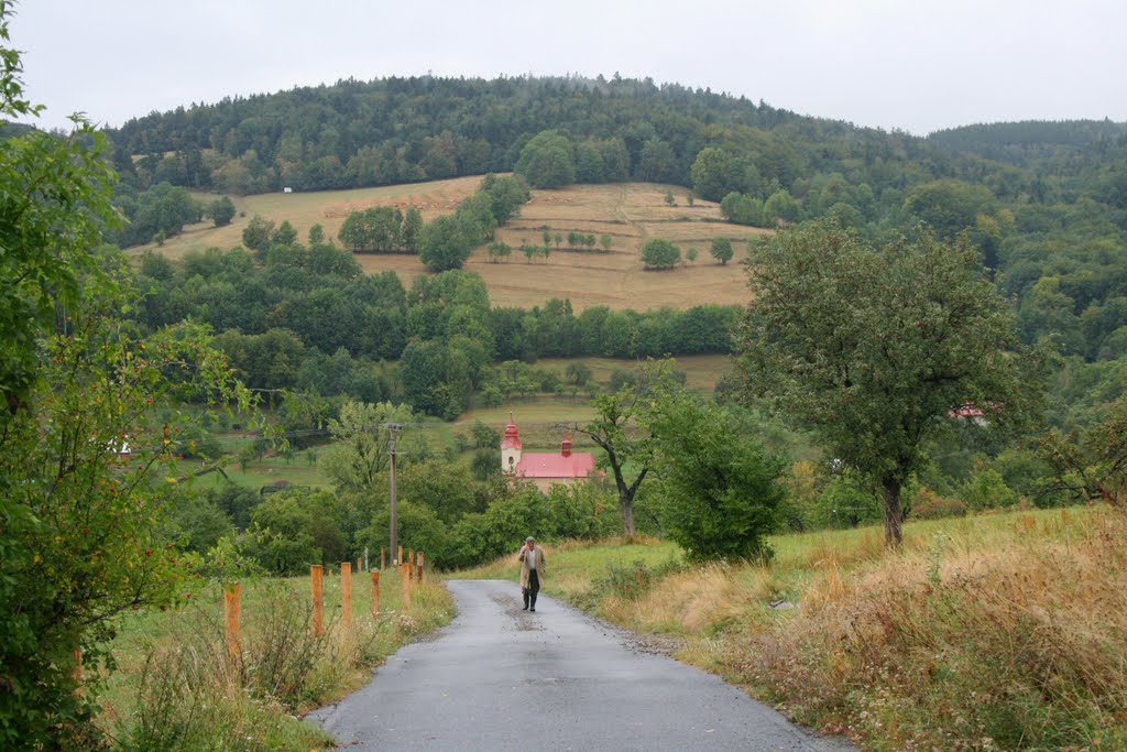 Rusava - krajina s kostelem by FotoMor