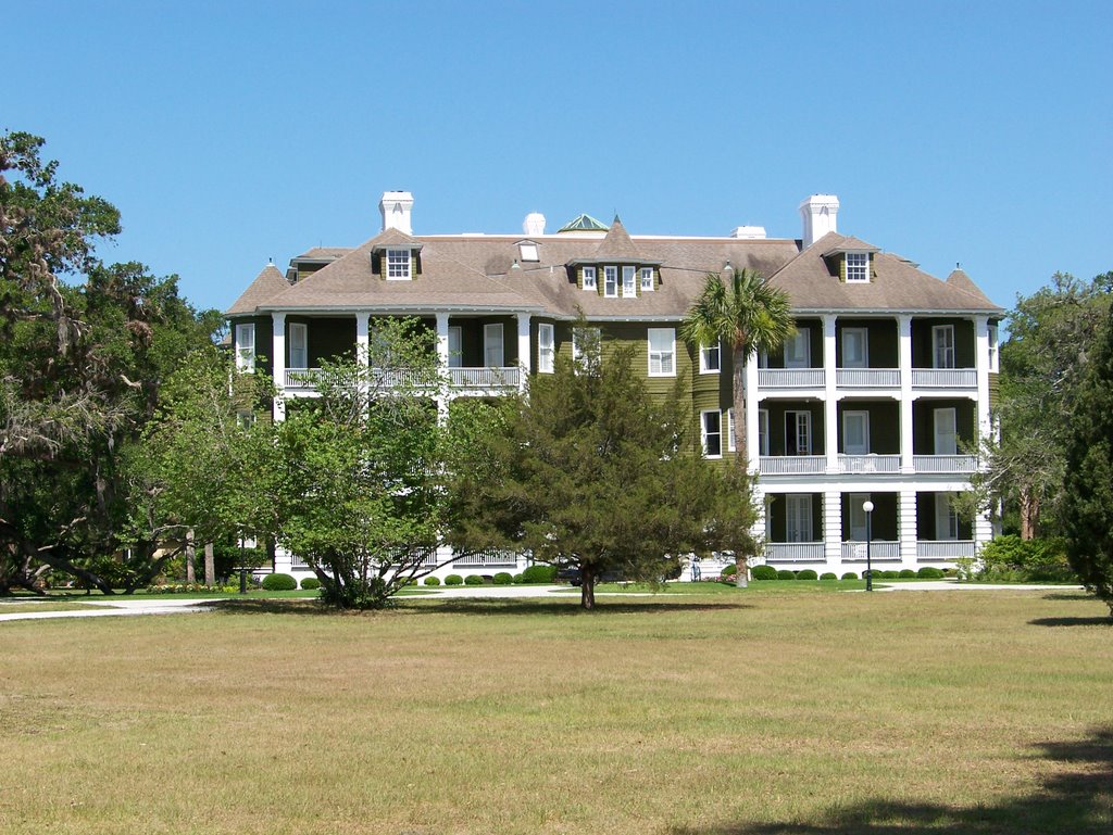 Jekyll Island Historic District - Sans Souci Cottage by herdintheupstate